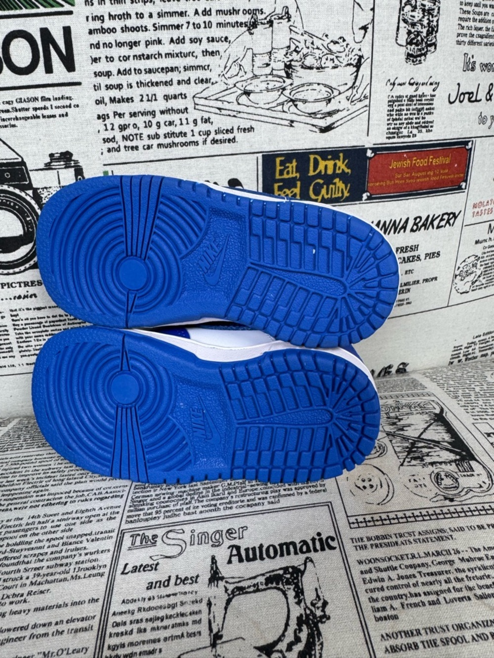 Nike Kids Royal Blue and White Low-Top Sneakers - Picture 5 of 6